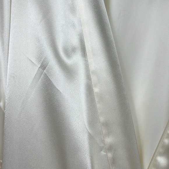 Valerie Stevens Womens Robe XL Cream Wide Sleeves Embroidery Pockets Belt Poly - Picture 4 of 12